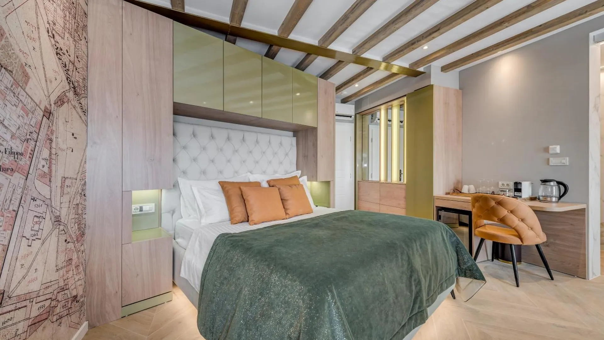 Grand Palace Luxury Retreat - Tale Of The Sea Split 4*,