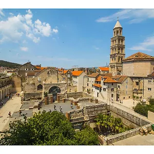 Palace Tower View Gasthof