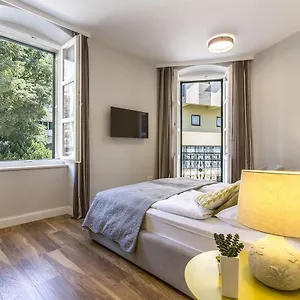 4* Pensión Piano Nobile
