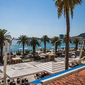 4* Pensión Imperial