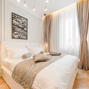 Guest house Luxury L'avenue